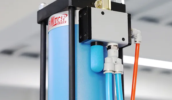 Пневмогидравлический цилиндр